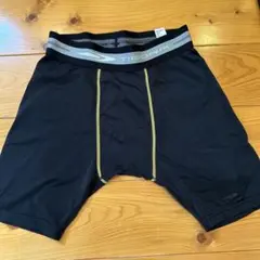 TIGORA スライディングパンツ 黒色 パッド付き