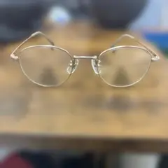 メタルフレーム ラウンド型メガネ ケース付き