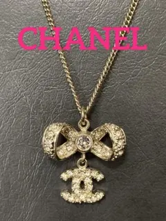 美品⭐︎ CHANEL シャネル　リボン ラインストーン ココ ネックレスのサムネイル