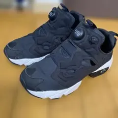 リーボック インスタポンプフューリー 黒　23.5