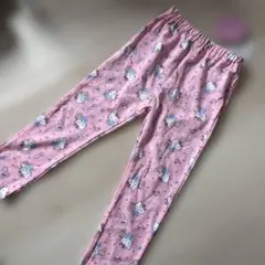 ハローキティ　ボトムス　サンリオ　キティちゃん　新品