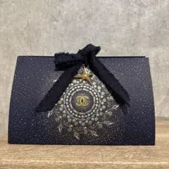 CHANEL ギフトボックス ネイビー　チャーム付　2025ホリデー　即日発送可
