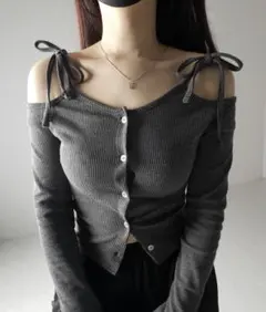 me+em select オフショルダー ニット グレーのサムネイル