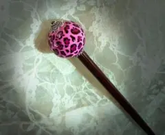 ピンクのヒョウ柄の玉かんざし☆ハンドメイド