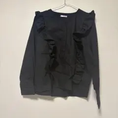 merlot plusフリル付き黒長袖シャツのサムネイル