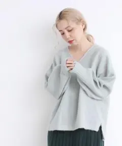 cardo fabrica 7G モヘア混 Vネックパフスリープルオーバーのサムネイル