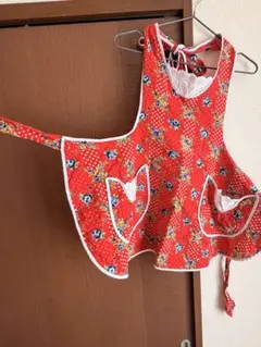 ハンドメイド レトロ赤い花柄エプロン