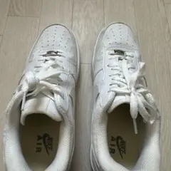 Nike Air Force 1 ホワイトスニーカー 25.0のサムネイル