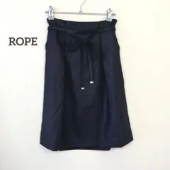 【ロペ】 膝丈 フレアスカート 裏地付き リボンベルトつき タック入り 紺
