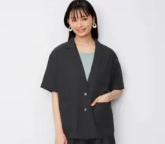 美品☆GU☆ライトオーバーサイズシャツジャケット☆半袖テーラードジャケットのサムネイル