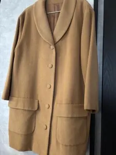 インゲボルグ　INGEBORG キャメル色ミドルコート