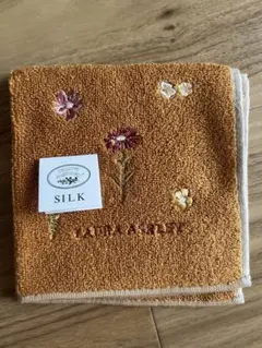 新品未使用　ローラアシュレイ　レディースハンカチ　オレンジ　花