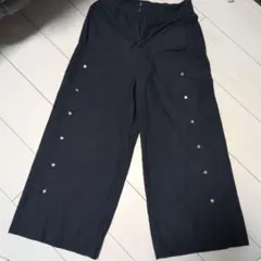 ZARAメタルボタン付きNAVYワイドパンツ