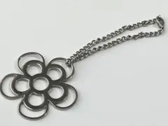 「シルバー フラワー バッグチャーム 花 キーホルダー 大ぶり」