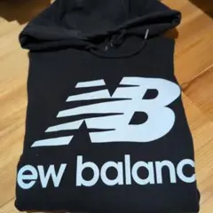 ニューバランス パーカー