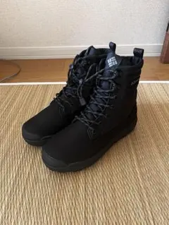 【試着のみ美品】Columbia 25センチ　ブラック スノーブーツ