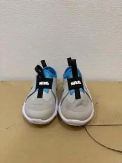 ほぼ未使用　Nike ナイキ　ベビーシューズ　スニーカー　　スリッポン