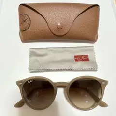 【みなママ様専用】Ray Ban サングラス　RB2180F 616613 51