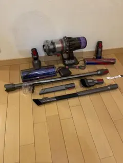 ダイソン Dyson SV18 V12 中古 美品、動作確認清掃済みのサムネイル
