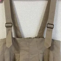 ehka sopo ベージュ サロペット プリーツデザインのサムネイル