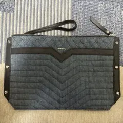 DIESEL ダークブルー キルティング クラッチバッグ