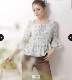 完売品!!Apuweiser-riche ペプラムレースブラウス 美品 - メルカリ