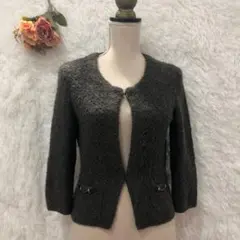 ★アンタイトル★ノーカラージャケット【L】美品 ビット付 モヘヤ混 ニット