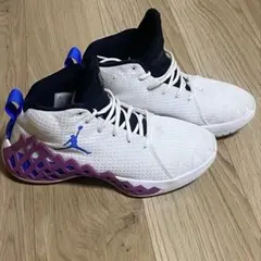 青*様 【新品】Nikeジョーダン　ジャンプマン　ダイヤモンド　白LOW PF 青*様 【新品】Nikeジョーダン ジャンプマン ダイヤモンド 白LOW PF