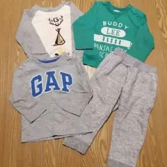 【4点セット】長袖Tシャツ&スウェットズボン90