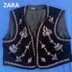 ZARA ベロア 刺繍 ベスト ブラックのサムネイル