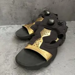 Reebok insta ポンプフューリー 黒 金 スポーツサンダル 24