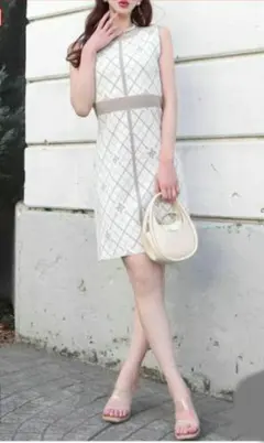 【新品同様】ロイヤルパーティー エンブレム総柄ニットミニワンピース