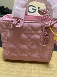 ピンク　ハンドバッグ