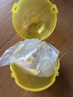 サンリオキャラクターズ　シャカシャカテトラチャーム　ポムポムプリン