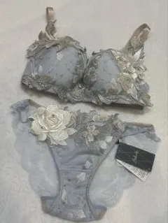 サルート ⭐️店舗限定⭐️89グループ ⭐️H65/M⭐️上下セット 新品