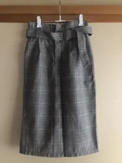 ハニーズ　グレーチェックタイトスカート