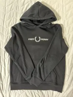 FRED PERRY グレー フード付きパーカーのサムネイル