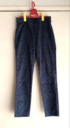 ユニクロUNIQLO ネイビー ペイズリー柄 スリムフィットパンツ