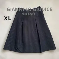 チェック柄　ブラック　台形スカート ひざ丈 綺麗め　オフィス