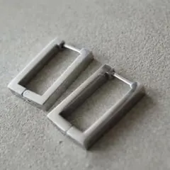 スクエア　フープピアス　シルバー　ete jouete 好きへ　ステンレス