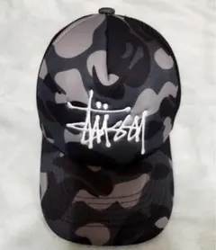 コ*ョ様 STUSSY×A BATHING APE トラッカーキャップ カモフラ コ*ョ様 STUSSY×A BATHING APE トラッカーキャップ カモフラ - メルカリ