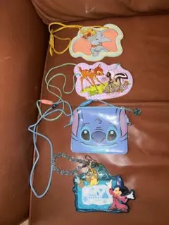 ディズニーリゾート　パスケース✖️4点とディズニーの袋