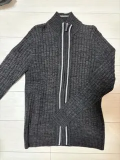 ジョルダーノ　ニットパーカー