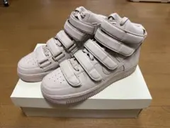 Billie Eilish × Nike Air Force 1のサムネイル