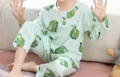 キッズパジャマ　上下セット