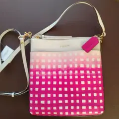 新品コーチポシェット　お値下げ