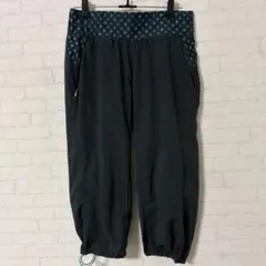 K2136 NIKE ドット柄 クロップドパンツ グレー レディース Mのサムネイル