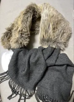 ファー付きグレーウールマフラー