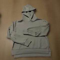 ベージュフード付き パーカー