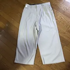 ＸＬ　またまたお値下げしました！涼しいベージュ タック入り カジュアルパンツ